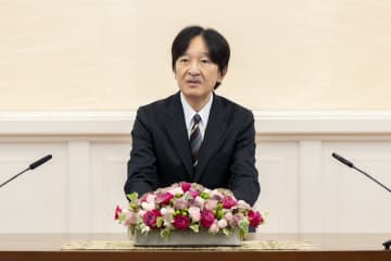 《紀子さまとはご見解の相違も》秋篠宮さま　還暦会見で方針転換も…家族旅行の話を“極秘事項”扱いされ続けてきたワケ