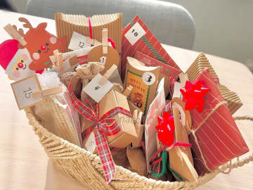 母親が作った『アドベントカレンダー』が素敵すぎた　「大人も欲しい」「一気に開けたい！」