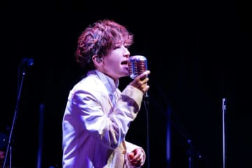 【ライブレポート】TETSUYA、アコースティックバンド編成の＜Billboard LIVE 2025＞で「音楽でみんなと一緒の景色を見られるのが嬉しい」