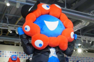 あべのハルカス近鉄本店の万博公式ストア、2026年2月末まで延長決定！　開店～12時入場分は整理券配布