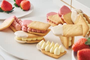 フェアリーケーキフェア“バターだけの”生バターサンド、まるでバターをかじっているような味わい