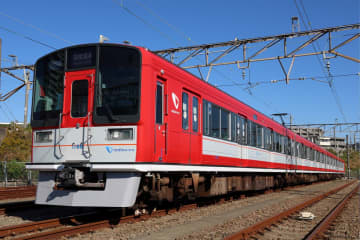 【小田急】赤い1000形･新箱根登山電車カラーの貸切運行＆撮影会ツアー、海老名基地で90分撮り放題！選べる2コースで発売