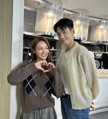 少女時代・ヒョヨン、スヨンの交際相手を自身のコンテンツに招待！仲良しトークに期待