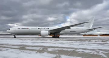 「鶴丸」まとった777-300ERSF就航へ！ JAL、カリッタエアとコードシェア拡大