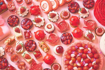 ヒルトン京都の苺スイーツビュッフェ、”出来立て”苺ソルベ添えフレンチトースト