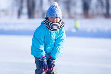 【2025年最新】小学校・中学校の冬休みはいつからいつまで？都道府県別「冬季休暇一覧」