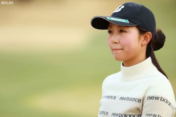 現役高校生プロ・伊藤愛華が首位発進　史上3人目のトップ合格＆新人戦Vへ、カギは“無”