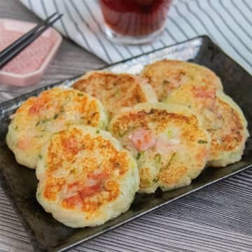 【大根はコレが一番ウマい！】「1本があっという間に消えた」すりおろして焼くだけ！大根もちレシピ4選