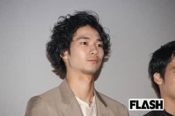 脳出血で療養中の“メンズノンノモデル”誌面登場を笑顔で報告…近影の“大きな変化”に「涙出た」ファンからのエール