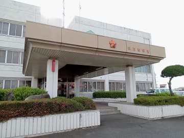 乗用車に追突、けが負わせ逃走　ひき逃げ容疑で25歳男逮捕　茨城県警筑西署