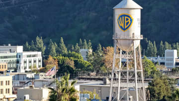 ワーナーがネットフリックスに11兆円で身売り ハリウッド再編成は日本映画界にも影響する?