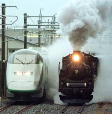 ＜あのころ＞SLと山形新幹線が並走　26年前の12月11日