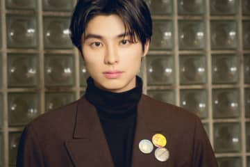 本田響矢「しっかり前に進めた」大活躍の2025年!今年を“漢字一文字”で表すと?理想のクリスマス&年末年始も 写真集『ECHOES』