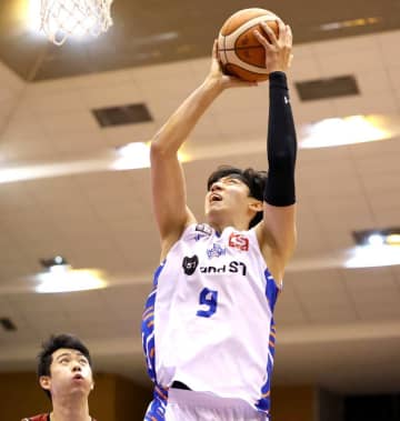 バスケットボールB1　茨城ロボッツ4連敗　越谷に72-88