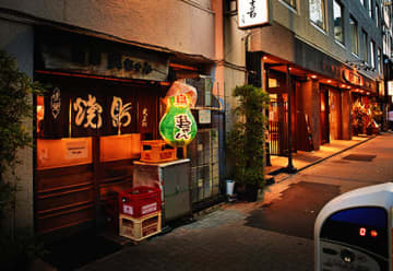 銀座の達人がこっそり教える、知る人ぞ知る“秘密の社交場”3軒。焼き鳥店や割烹で味わう大人の時間