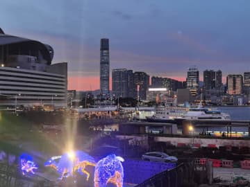 日刊香港ポストＴＯＰＩＣＳ