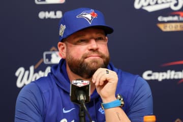 「人生最後の日まで考え続けるだろう」WS第７戦にブルージェイズ指揮官が悔恨の想いを吐露「いつ映像を見られるようになるかわからない」