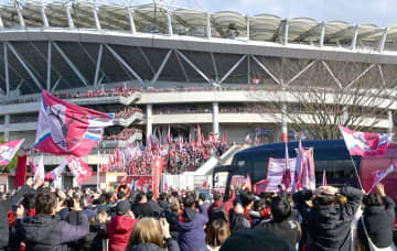 《連載:盟主復活の幕開け　J1鹿島9季ぶりV》(下)　来場52万人超、高い関心　地域の活気へ期待