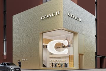 コーチが銀座・旗艦店を再リニューアル、ウェアからバッグまで勢揃い