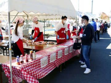ブルドックソース 館林で「ブルフェス」 地元住民招待、ソースの魅力紹介