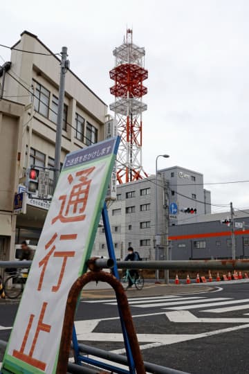 青森八戸、鉄塔倒壊恐れ避難指示　周辺48世帯、接合ボルト外れる