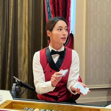 女優イ・ミンジョン、ソン・ヘギョに続いて「オールイン2」を撮るの？…カジノディーラーに変身して思い出召喚