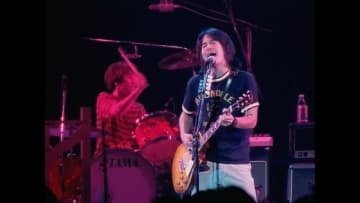 奥田民生、ライヴ・フィルム『TOUR 1997 股旅』より「イージュー★ライダー」ライヴ映像を公開