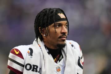 コマンダースQBダニエルズの肘に構造的な損傷なし、ジャイアンツ戦は欠場へ