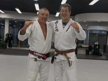 高田延彦、闘病中ヒクソンとのツーショット「コラボ最高に素敵です」「格闘技好きにはタマラン」