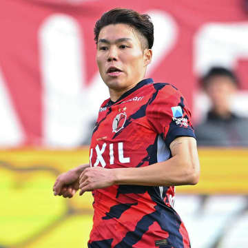 「クセになってたみたいですし…」鹿島のJ１制覇に貢献した松村優太が手術。SNS上でファン反応「シーズン走りきってくれてほんまにありがとう」