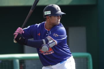 19歳の衝撃弾は“理解不能”「何で入るねん」　レジェンドと激似…力感ゼロに「意味分からん」