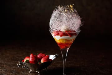 グランドニッコー東京 台場「大人のいちごパフェ」ジューシーあまおうが主役の冬限定パフェ