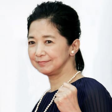 宮崎美子「介護スナック ベルサイユ」は見ているうちに、自分なら誰と会いたいかを考えさせられる（碓井広義／メディア文化評論家）