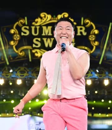 事務所や車を家宅捜索、携帯電話を押収…『江南スタイル』の歌手PSYに対する捜査の強度が高まる