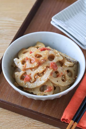 梅干しの酸味がアクセント♪「れんこんの梅きんぴら」の作り方