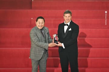 優秀監督賞の柏・リカルド監督、Jリーグへ導いてくれた恩師を追悼「彼からJリーグのことを多く学んだ」