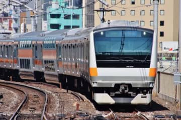 中央線グリーン車が堅調。JR東日本社長、「80億円」達成に自信