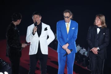 【Ｊリーグアウォーズ】武田修宏氏　Ｖ川崎チームメートと登場「当時は大谷選手のようにすごいフィーバー」