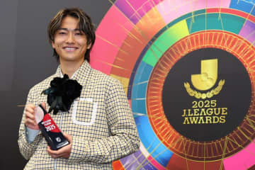 【Ｊリーグアウォーズ】小泉佳穂が初のベストイレブン　古賀太陽「佳穂君なしのチームは考えられない」