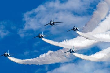 市民団体が “航空自衛隊の航空祭” に『戦争になるかもしれない』中止求め会見 ネットでコメント殺到「戦争にならないために頑張ってくれてるのわからんかね。。」「本当に県内の市民団体ですか？どうせ共産党員でしょ。」