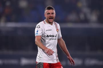 “38歳”ヴァーディが11月のセリエA月間最優秀選手に！　新天地でも衰え知らずの決定力を披露