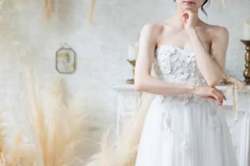 「絶対に許さない」結婚式に“キャバ嬢のような服装”で現れた姉　新婦絶句、母親は泣いて謝罪…投稿に反響