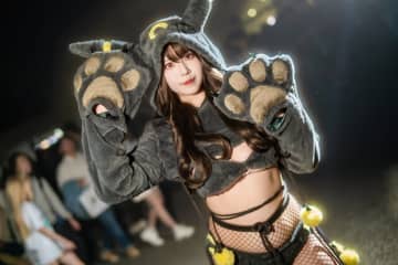 【コスプレ】『ポケモン』ブラッキーの擬人化が可愛すぎ！モフモフ＆編みタイツでキュートな色気を魅せる【写真7枚】