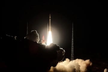 中国、1日で「長征」ロケット3機を打ち上げ–年間の打ち上げ記録も更新