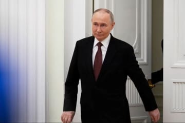 プーチン氏、ベネズエラ政権に支持伝達　経済協力も