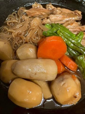 里芋と鶏手羽元の煮つけ