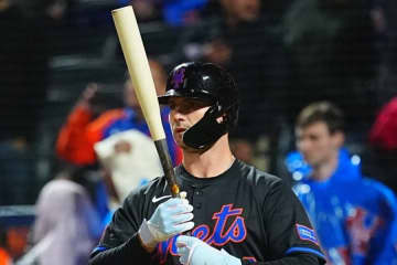 メッツ去る264発男の美人妻「NYに恋に落ちた」　移籍で溢れた感謝「大好きでした」