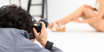 元女優が明かす「AV新法」の“深刻な欠落”　出演者が「海外出稼ぎ売春」「違法ライブ配信」も…立法府が招いた“業界の歪み”とは