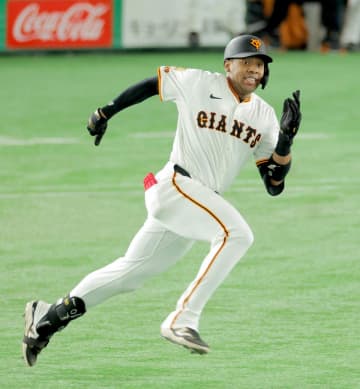 「阿部監督の逆鱗に触れてなきゃこうならない」　元巨人コーチ、異例・オコエ退団の内幕を推察