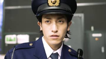 生放送のスタジオに現れた凶悪犯…立てこもる男から人質の貴島明日香アナの命を救うため、EXIT兼近がとった一か八かの“奇策”